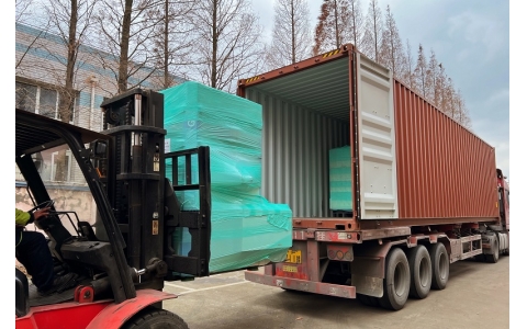 450克氯化钙压片机发货西班牙